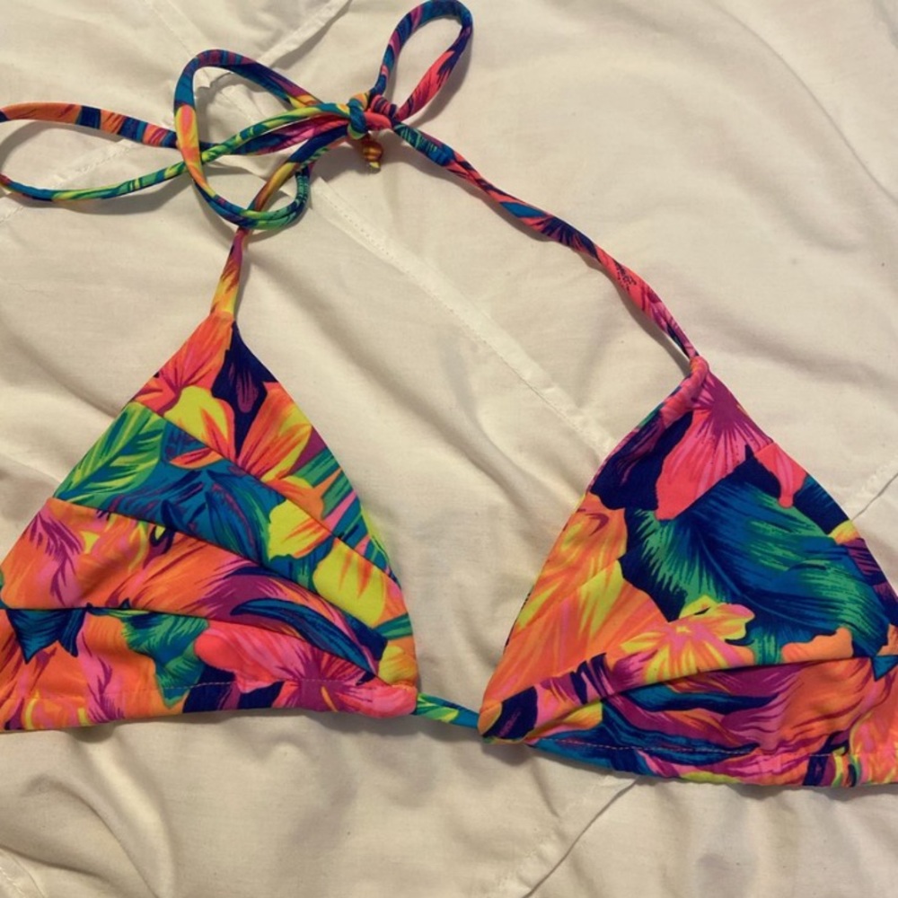 Hawaiian neon stone fox top